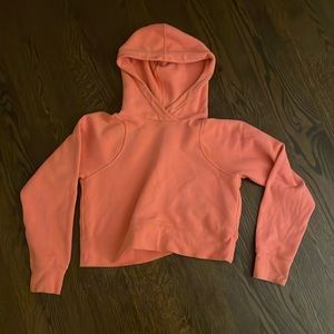 Lululemon Cropped Scuba!!!